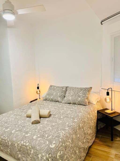 New Spacious And Cozy Apartment - Малага Екстериор снимка