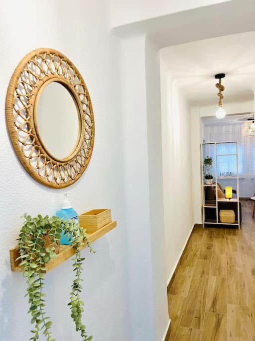 New Spacious And Cozy Apartment - Малага Екстериор снимка